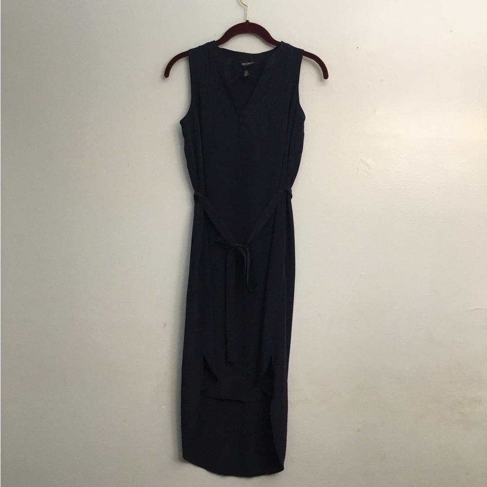 White House Black Market Sleeveless V-neck Sheath Dress - Picture 5 of 14